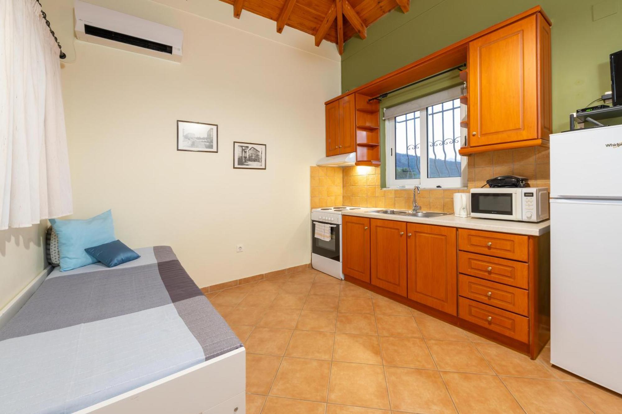 Spedion Villa - Near To Sea Villas With Heated Swimming Pool Gytheio Cameră foto