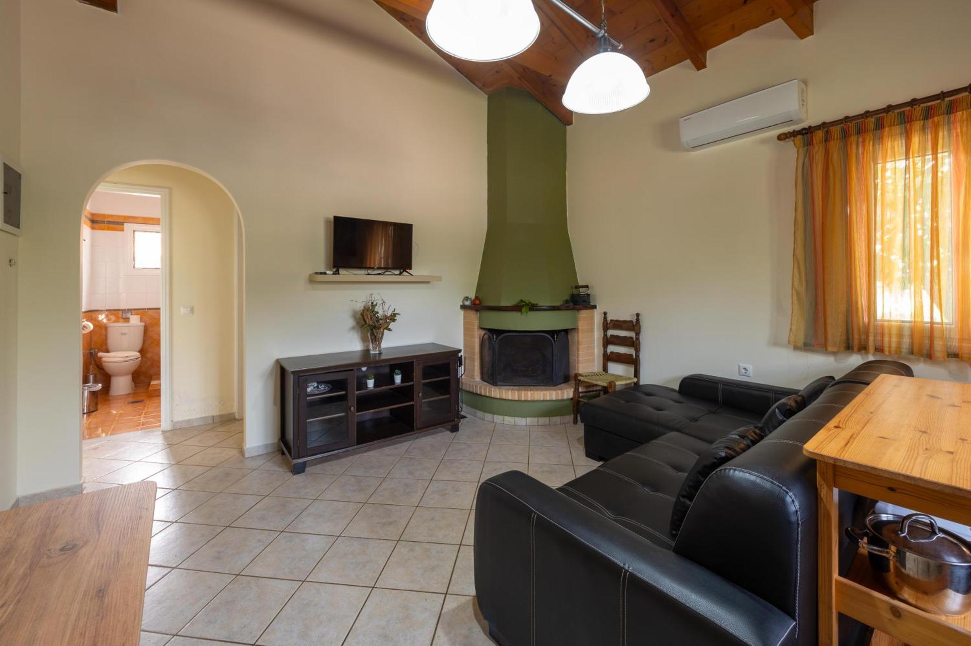 Spedion Villa - Near To Sea Villas With Heated Swimming Pool Gytheio Cameră foto