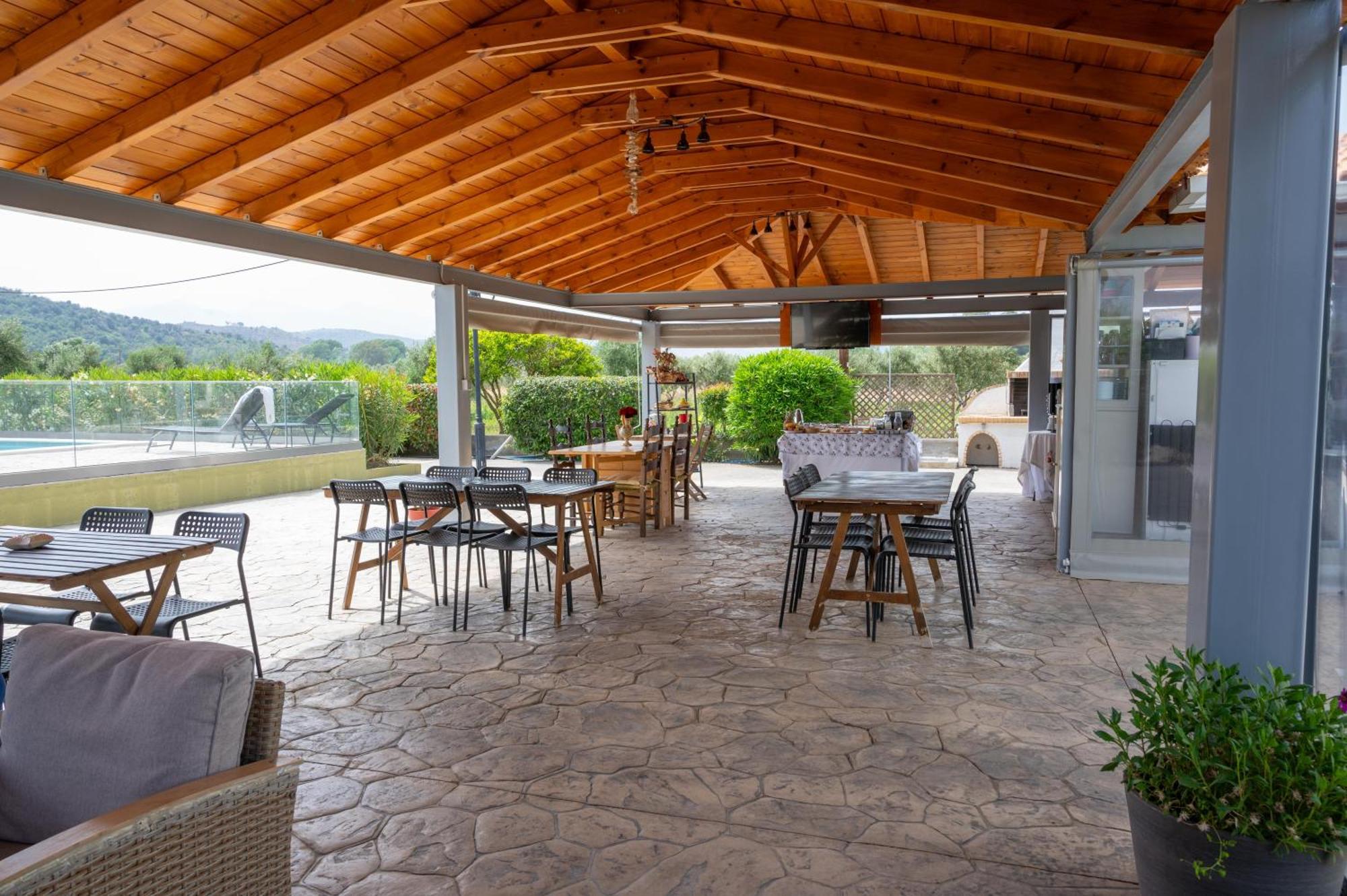 Spedion Villa - Near To Sea Villas With Heated Swimming Pool Gytheio Exterior foto