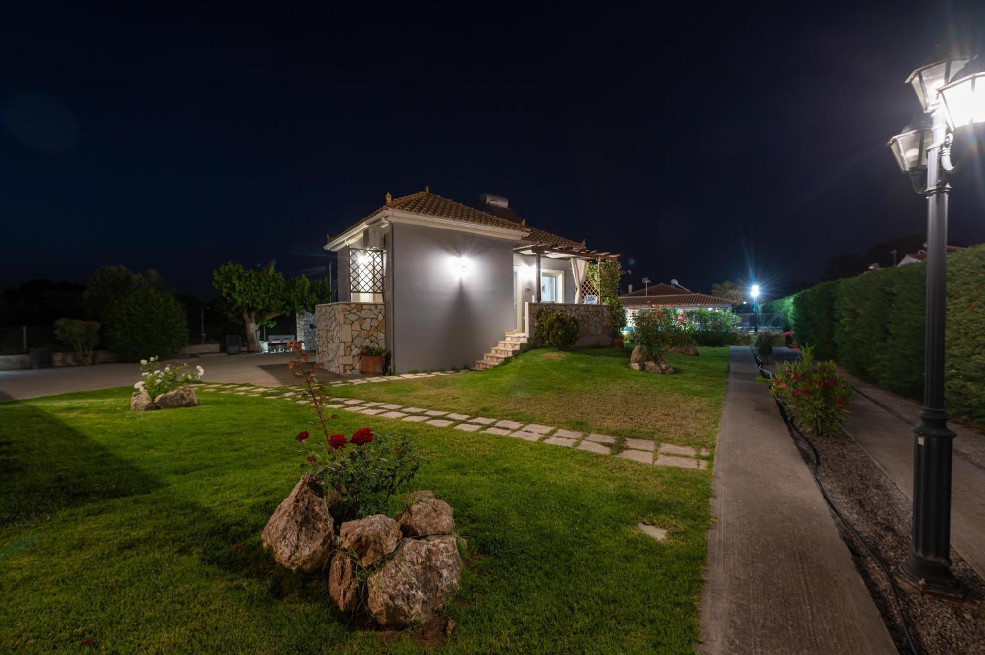 Spedion Villa - Near To Sea Villas With Heated Swimming Pool Gytheio Exterior foto