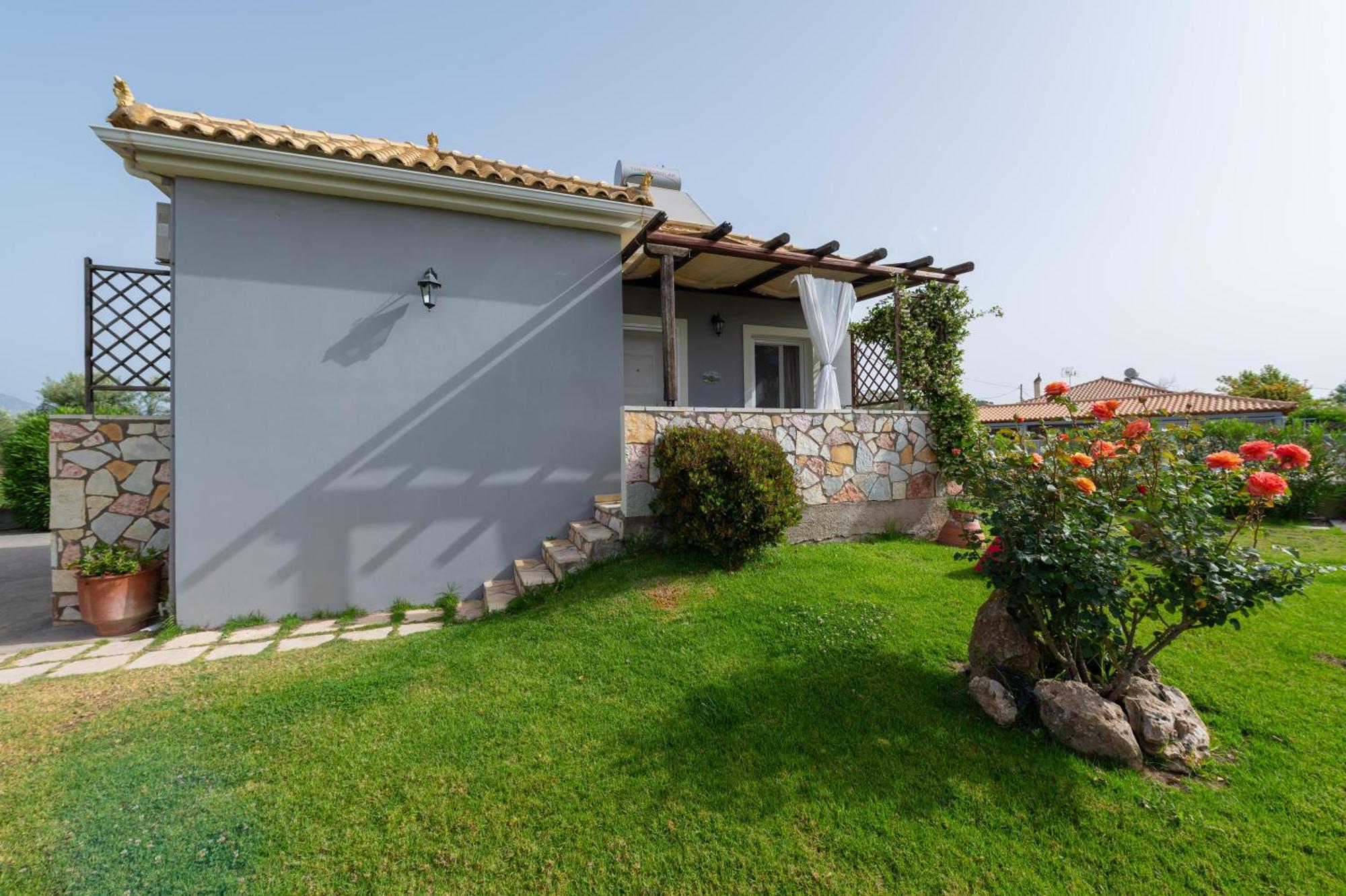 Spedion Villa - Near To Sea Villas With Heated Swimming Pool Gytheio Exterior foto