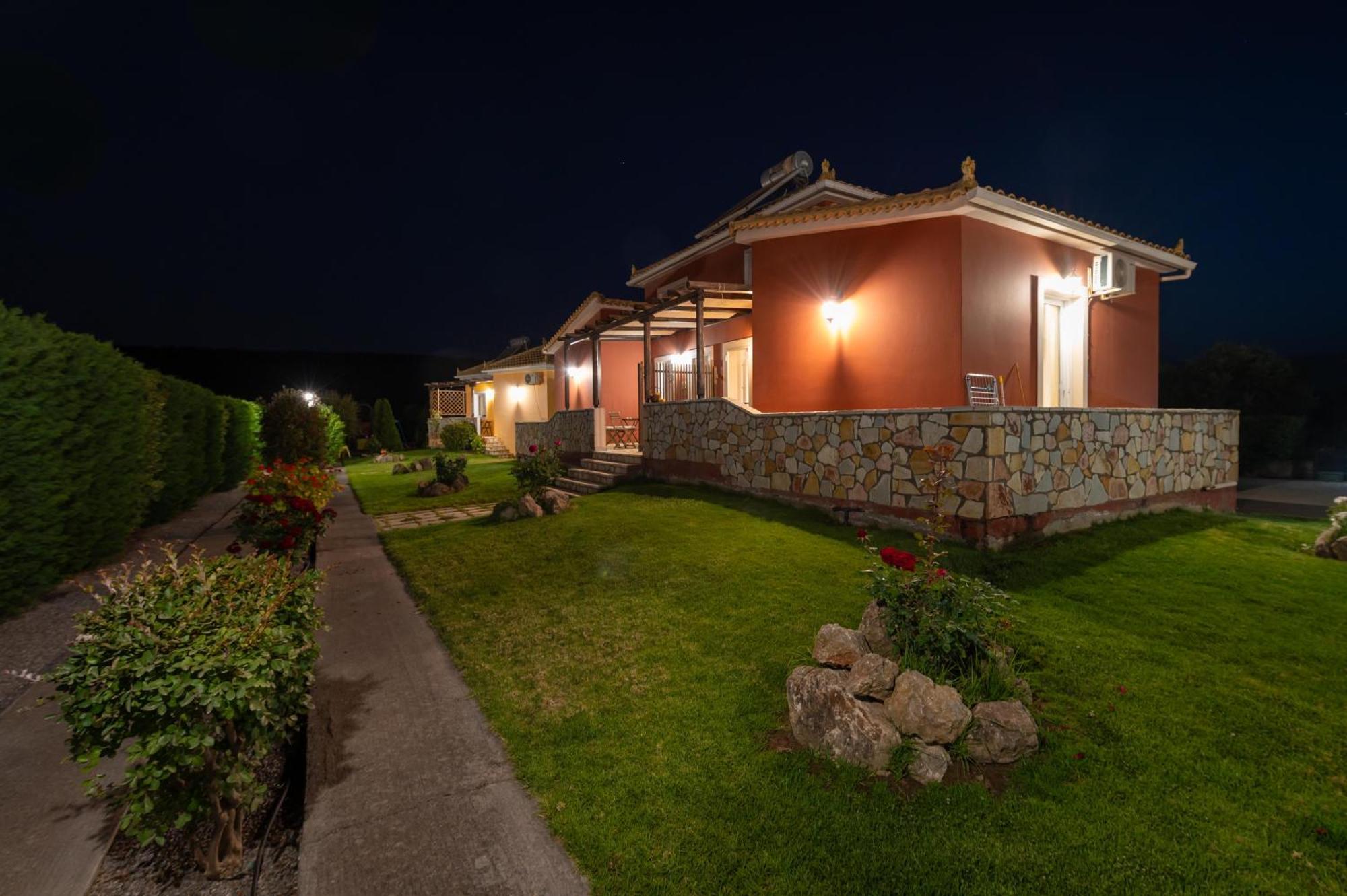 Spedion Villa - Near To Sea Villas With Heated Swimming Pool Gytheio Exterior foto