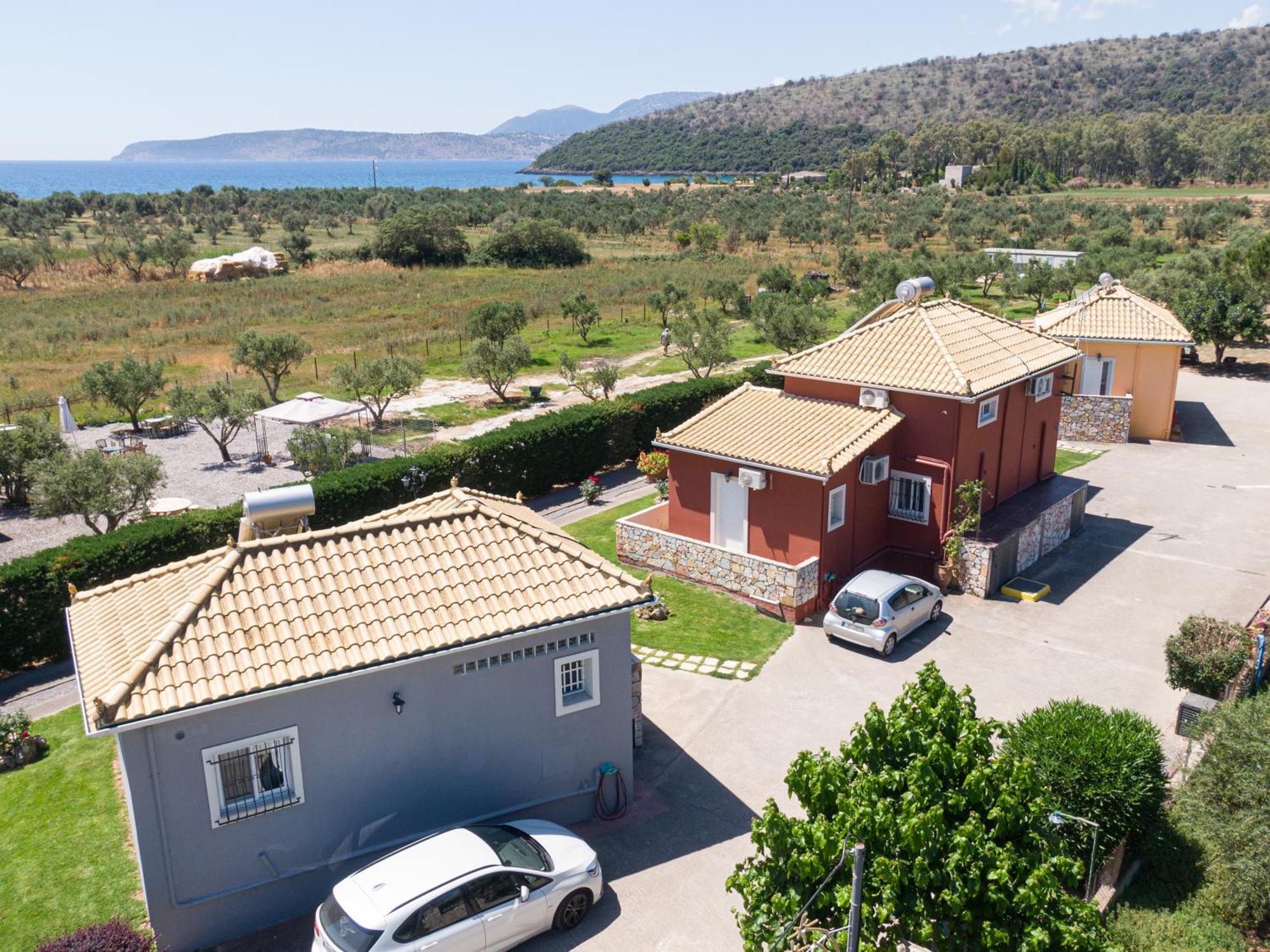 Spedion Villa - Near To Sea Villas With Heated Swimming Pool Gytheio Exterior foto