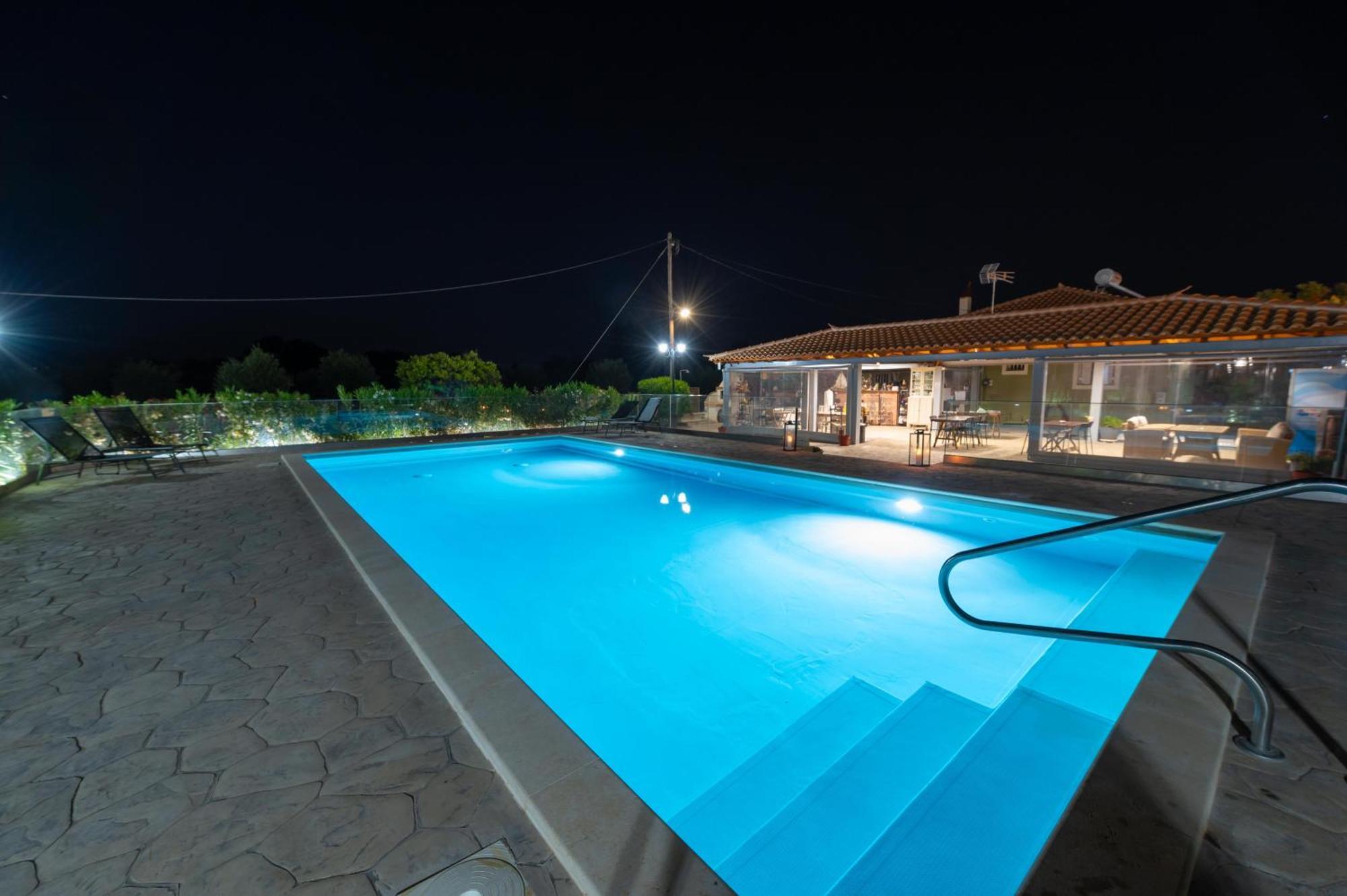 Spedion Villa - Near To Sea Villas With Heated Swimming Pool Gytheio Exterior foto