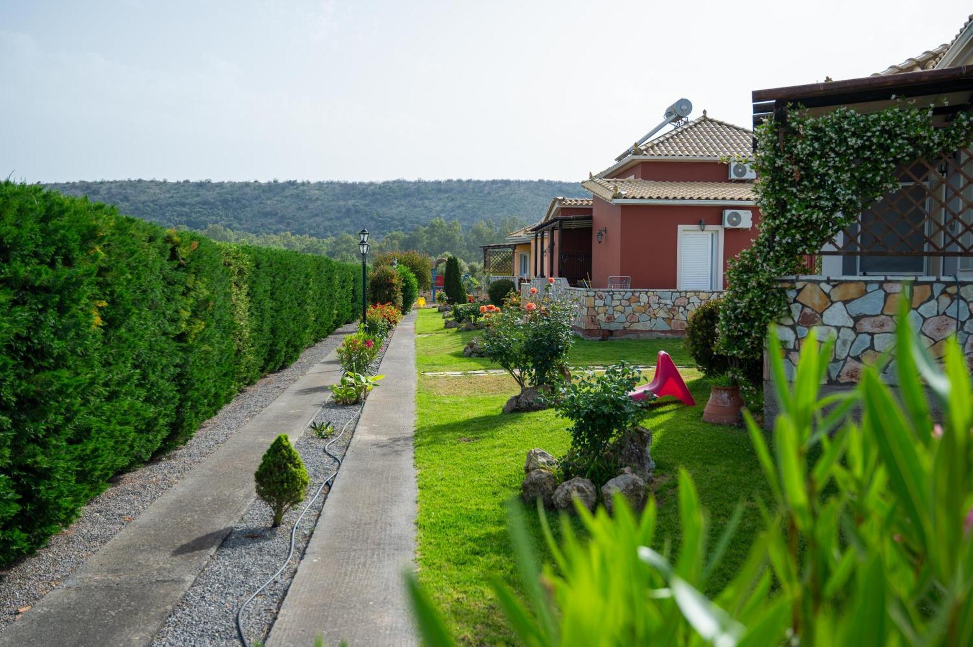 Spedion Villa - Near To Sea Villas With Heated Swimming Pool Gytheio Exterior foto